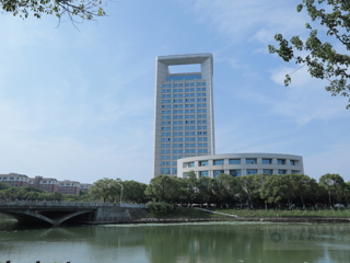 前湖校区图书馆