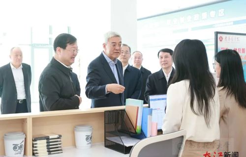 尹弘专题调研高校毕业生就业创业工作