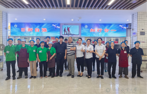 【微光成炬·昌航温度】26人团队的“烟火答卷”：把学生的小事当成自己的大事