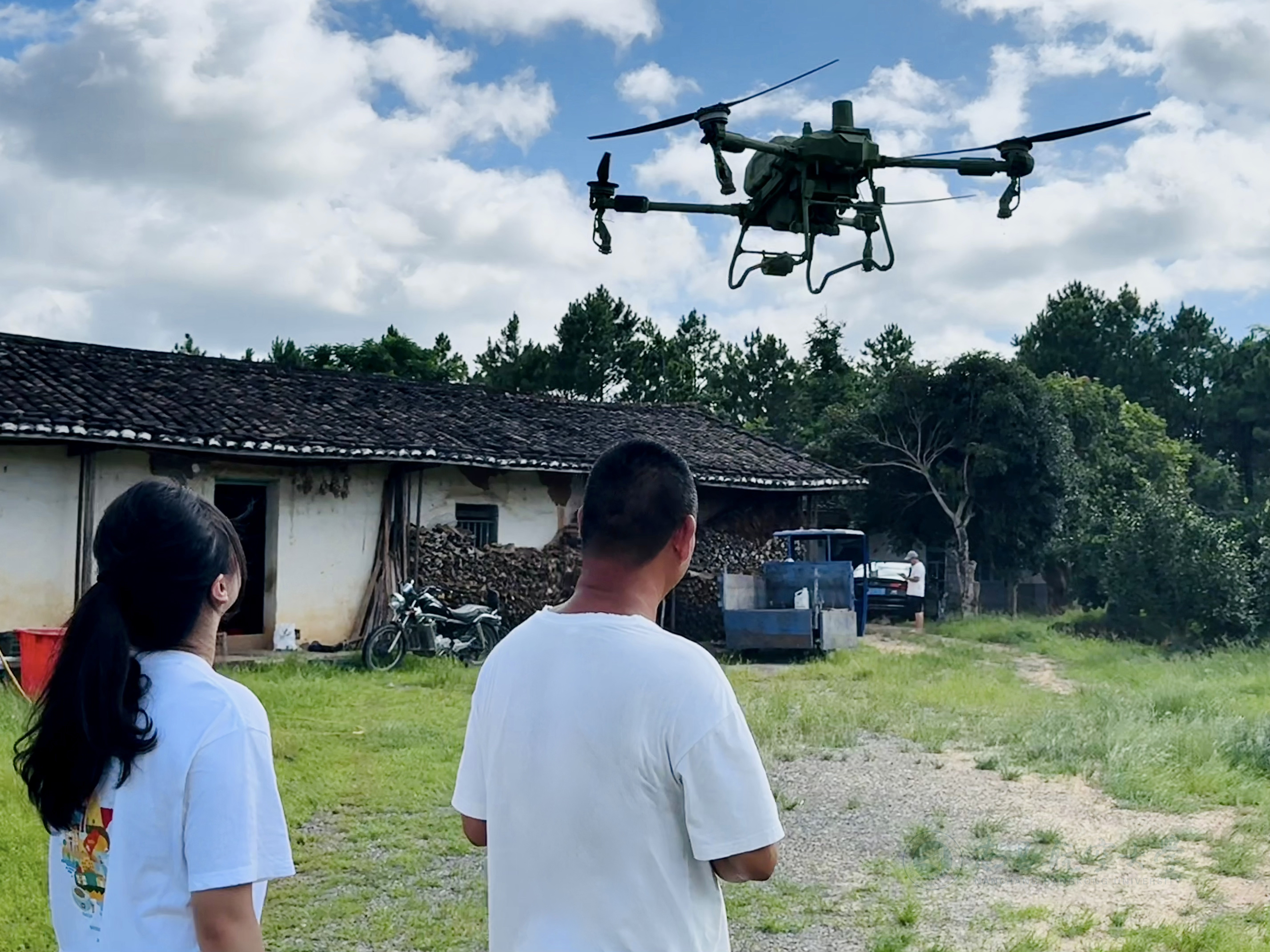 寻源红色法治根脉 践行低空普法使命——南昌航空大学信息工程学院实践团开展“法治赣鄱行”暑期大思政实践(2)(1)